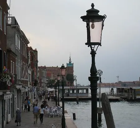 Apartment In Molino Stucky Venedig