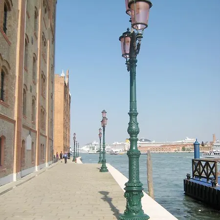 In Molino Stucky Apartment Venedig